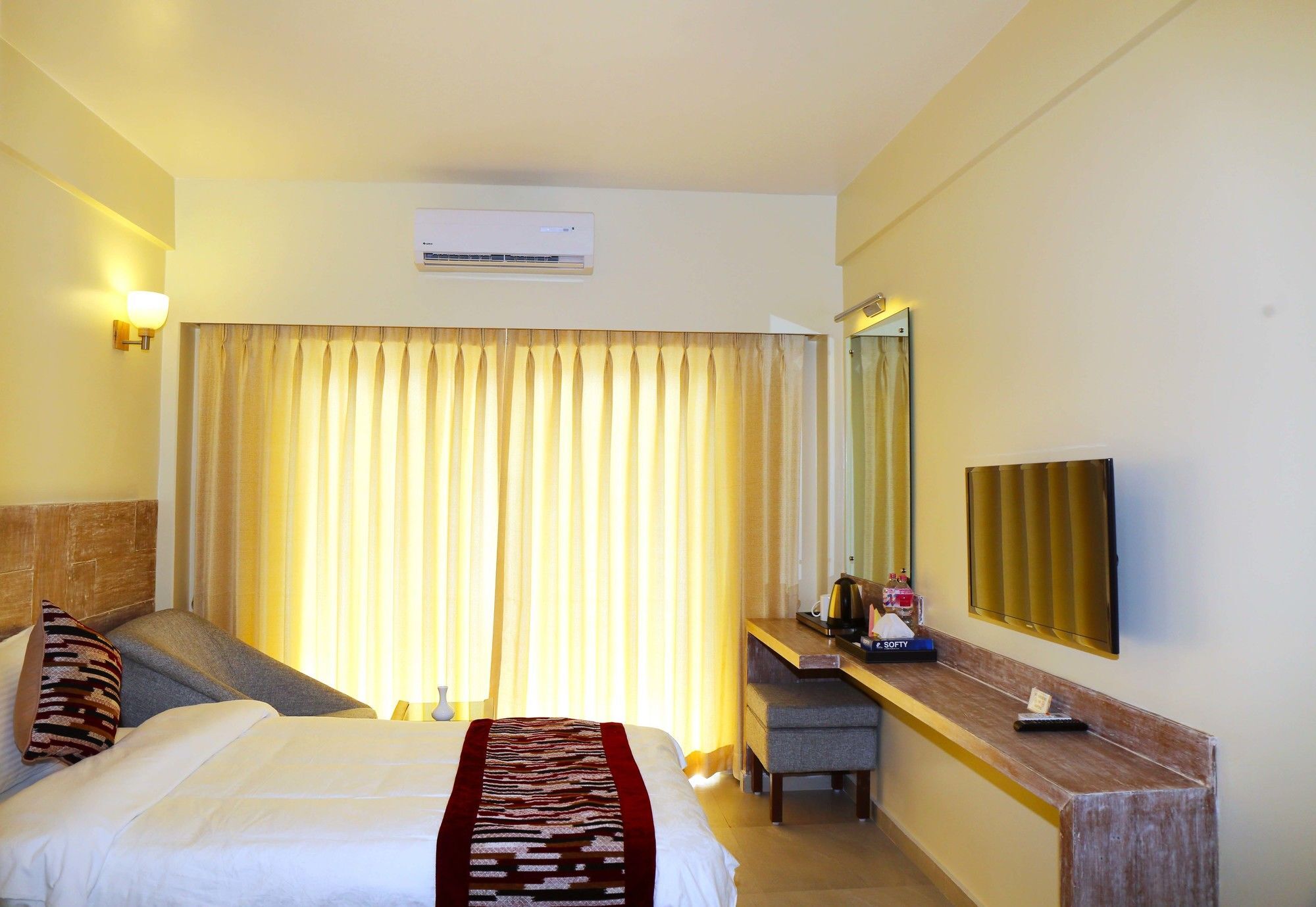 Hotel Haven O' Ganga Pokhara Ngoại thất bức ảnh
